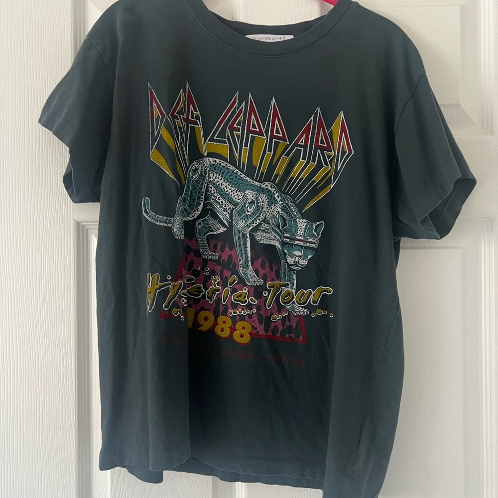 Daydreamer Def Leopard Tee